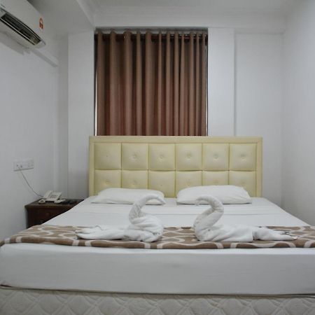 Saasha City Hotel Colombo Extérieur photo