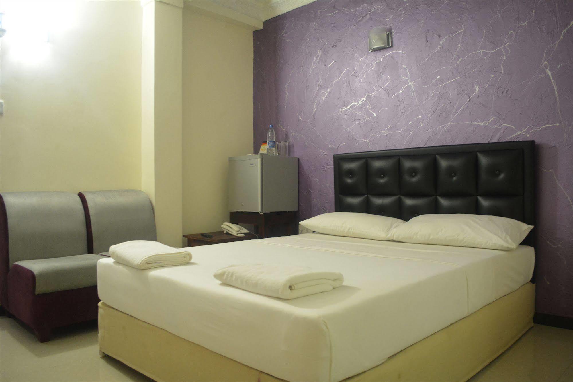 Saasha City Hotel Colombo Extérieur photo