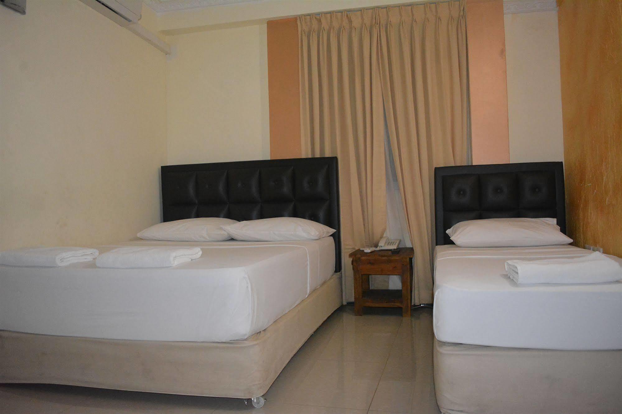 Saasha City Hotel Colombo Extérieur photo